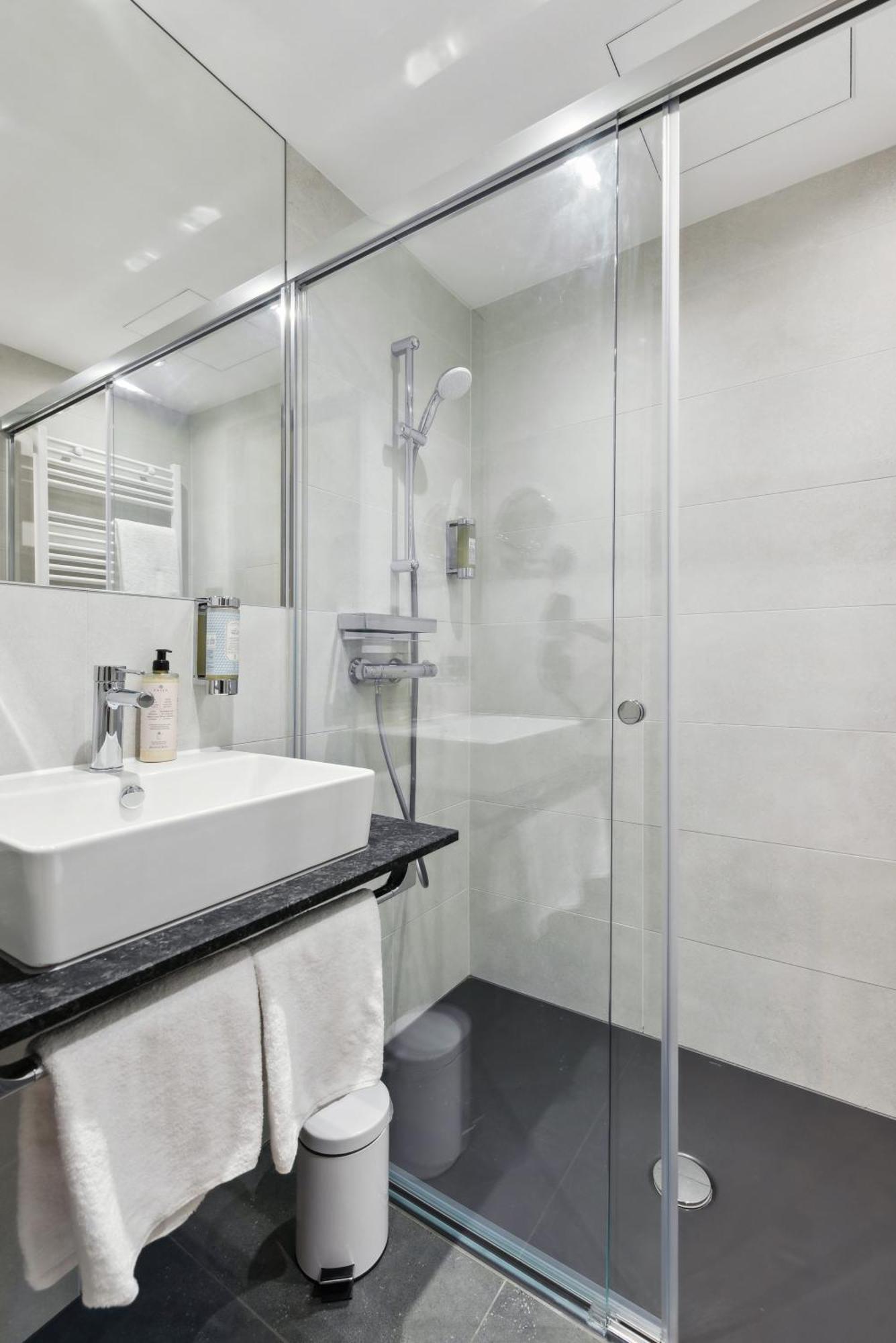 Nena Aparthotel München