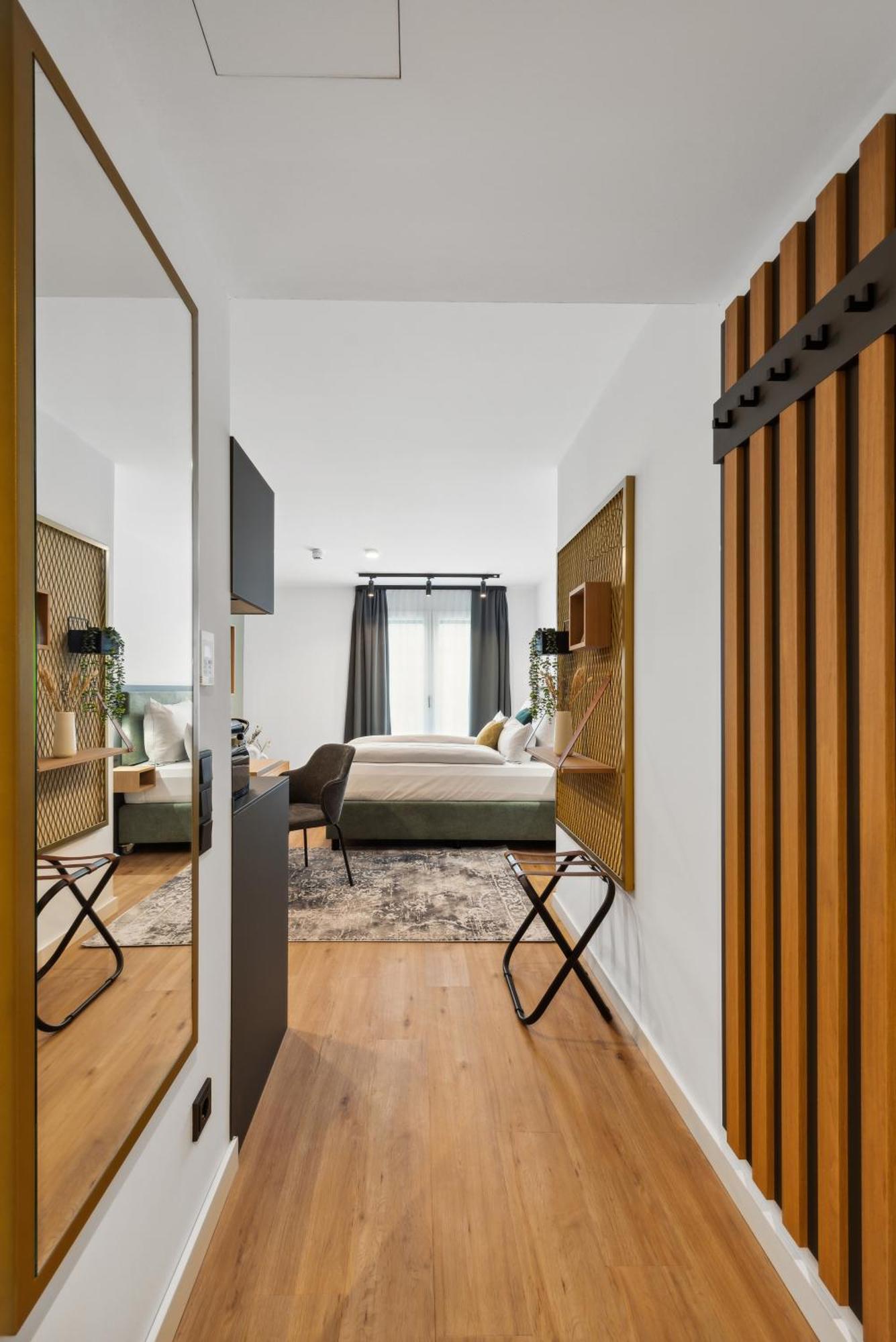 Nena Aparthotel München